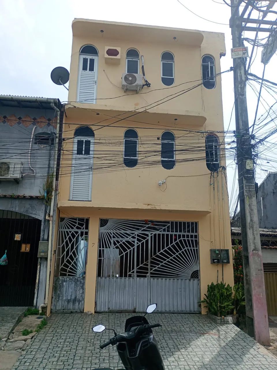Alugo kitnet no Guamá - garagem opcional 