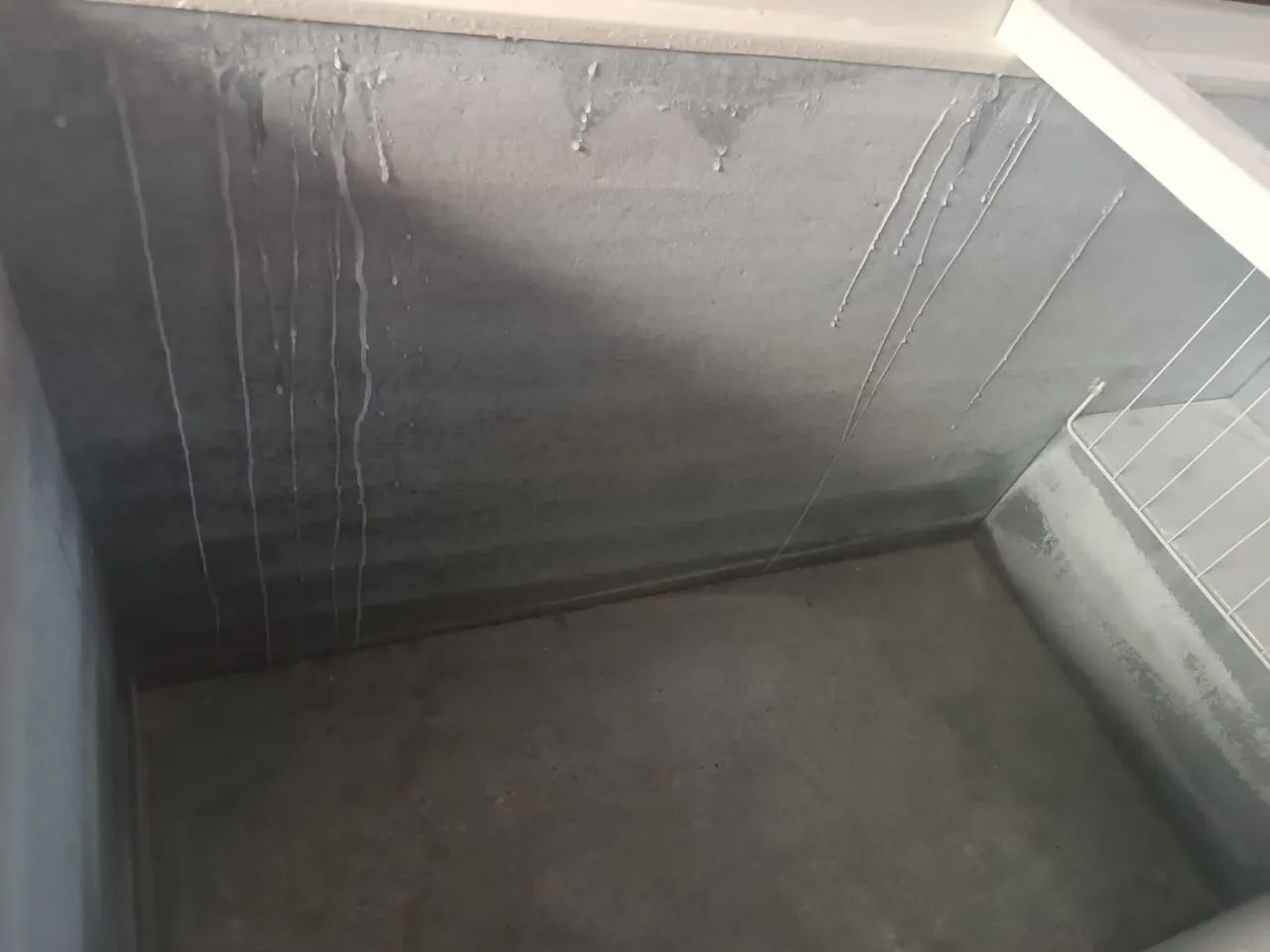 Freezer Eletrolux semi nova  - Foto 2