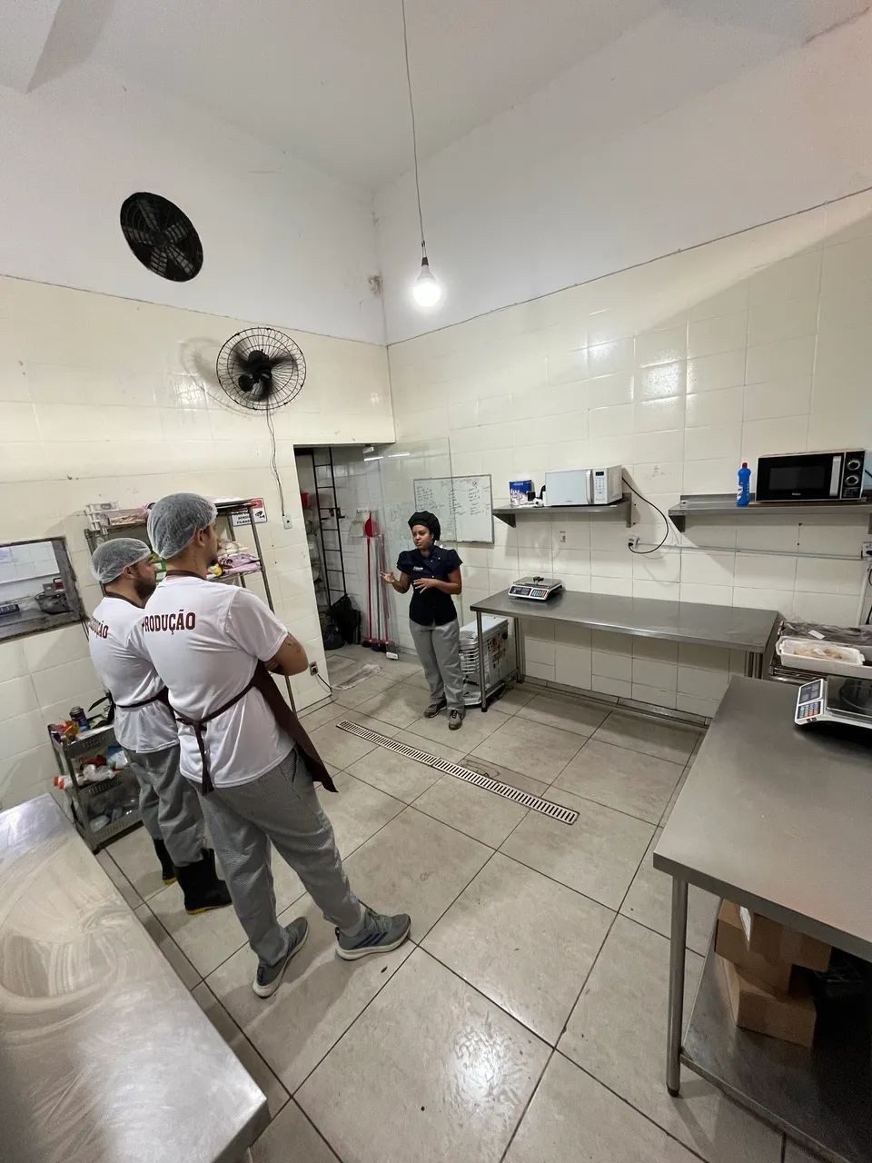 Vaga - Auxiliar de Produção  - Foto 2