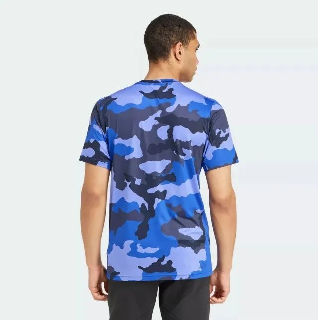 Camiseta estampada train essentials camo adidas - Foto 2