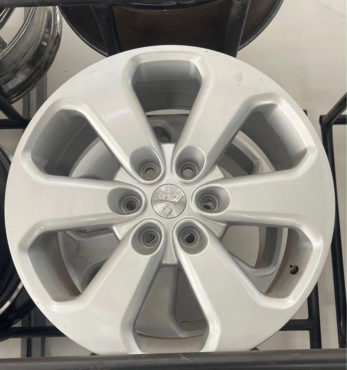Rodas modelo l200