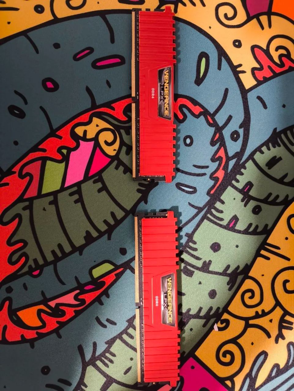 Kit 16GB DDR4 Corsair Vengeance LPX 2666MHz (2x8GB) - Vermelho