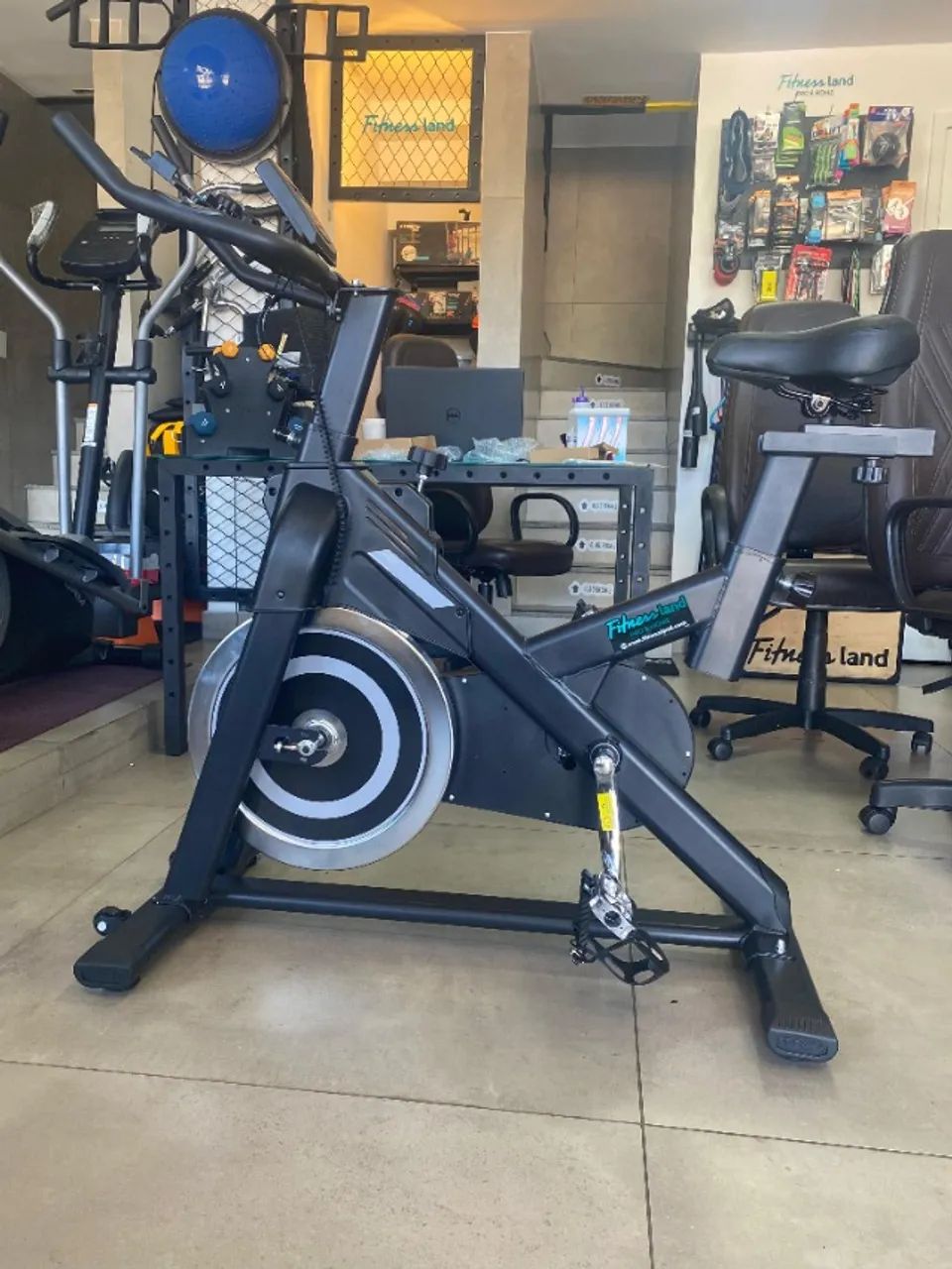 M- SPINNING. BICICLETA ERGOMÉTRICA. PARCELAMENTO EM 12X. PREÇO DE OPORTUNIDADE!