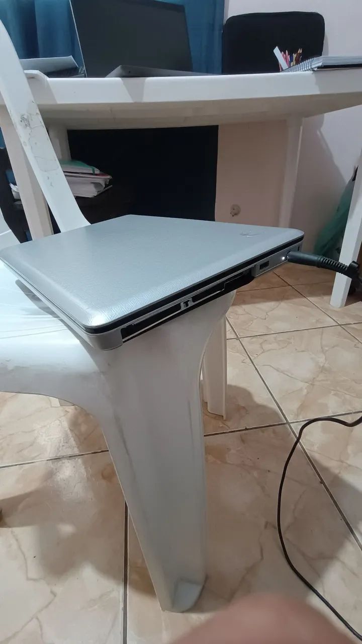 NOTEBOOK HP 6GB RAM  - Foto 3