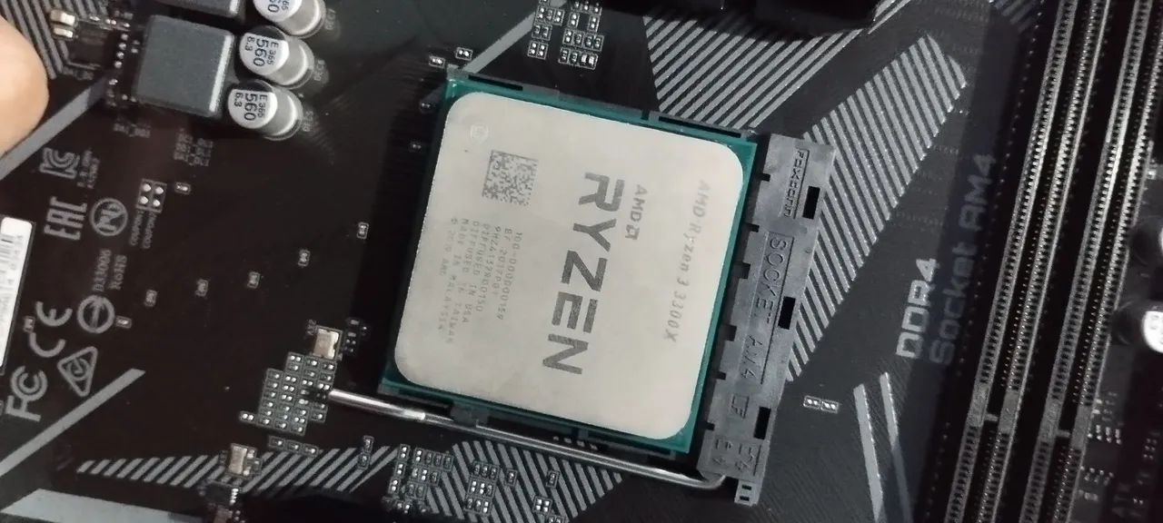 Kit Ryzen 3 3300X + A520M 