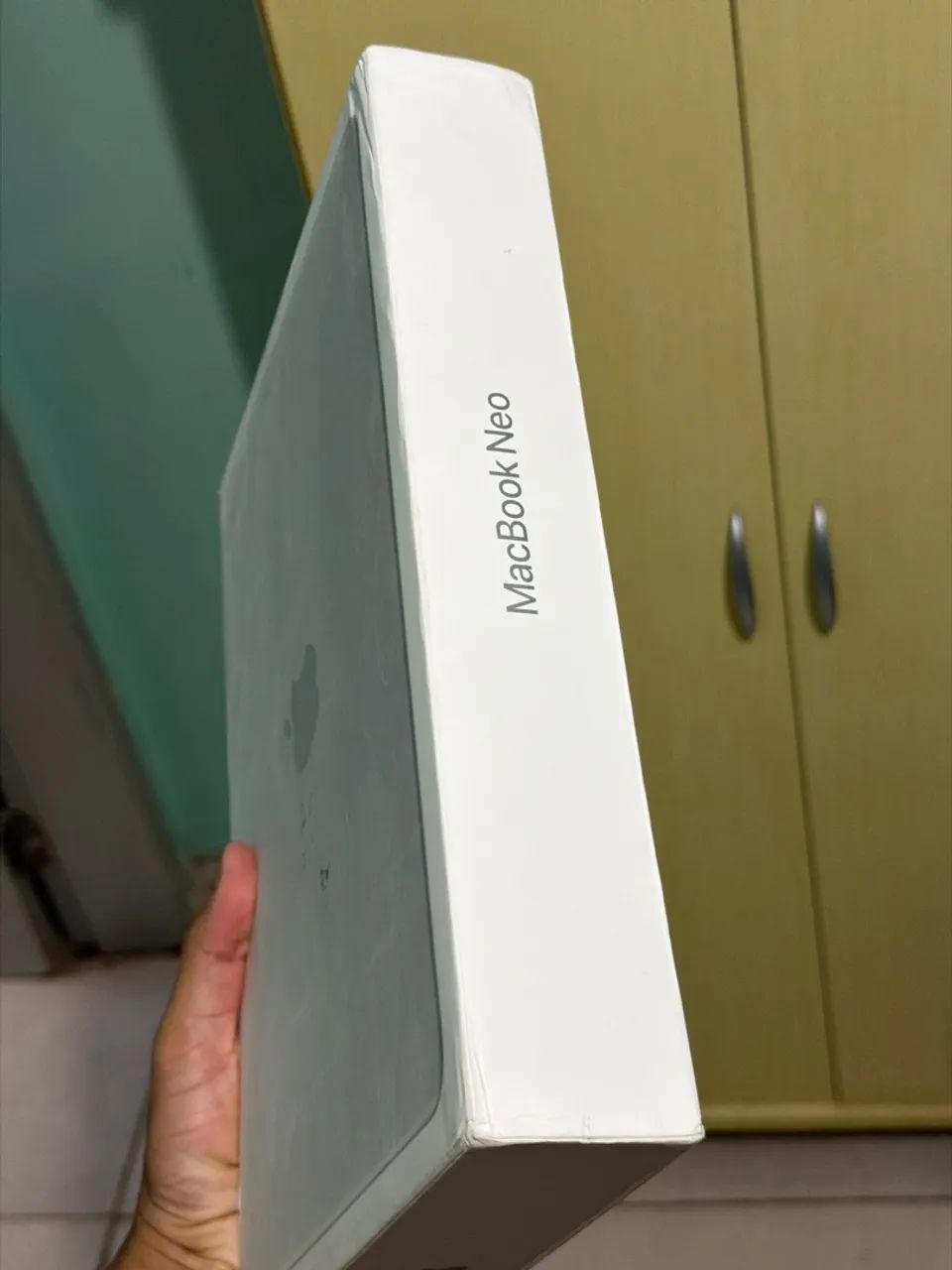 MacBook Neo 512gb Silver - Foto 2