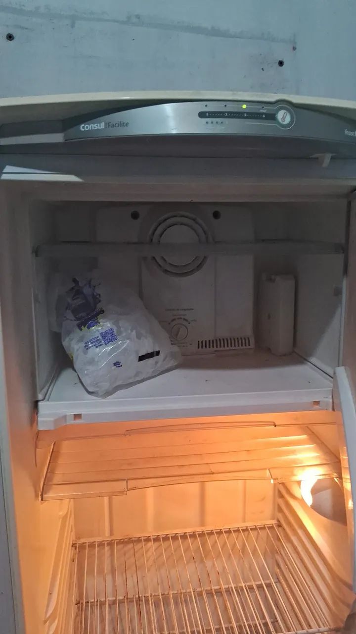 Vendo geladeira consul  - Foto 3