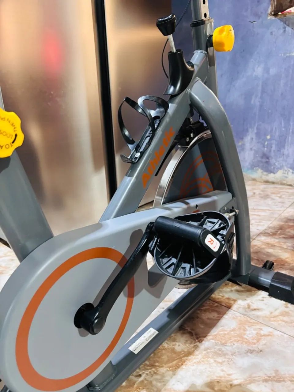 Bicicleta de academia - Foto 5