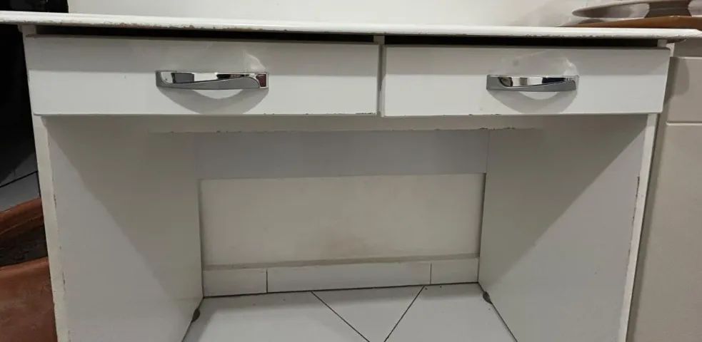 Mesa de estudos / trabalho branca - Foto 3