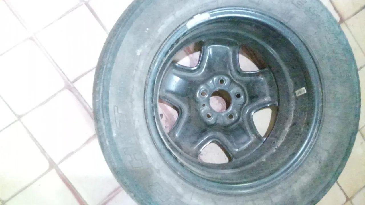 Aro 16 MOPAR c/ pneu - Foto 2