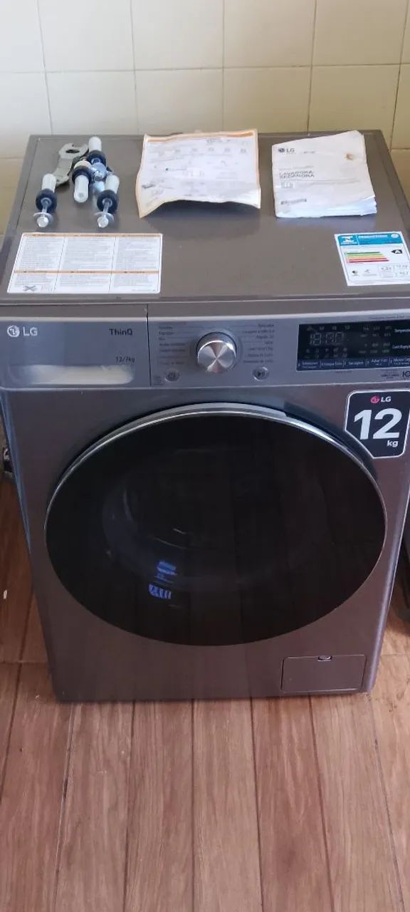 Lava e Seca 12 kg LG smart Titanium inteligência Artificial 