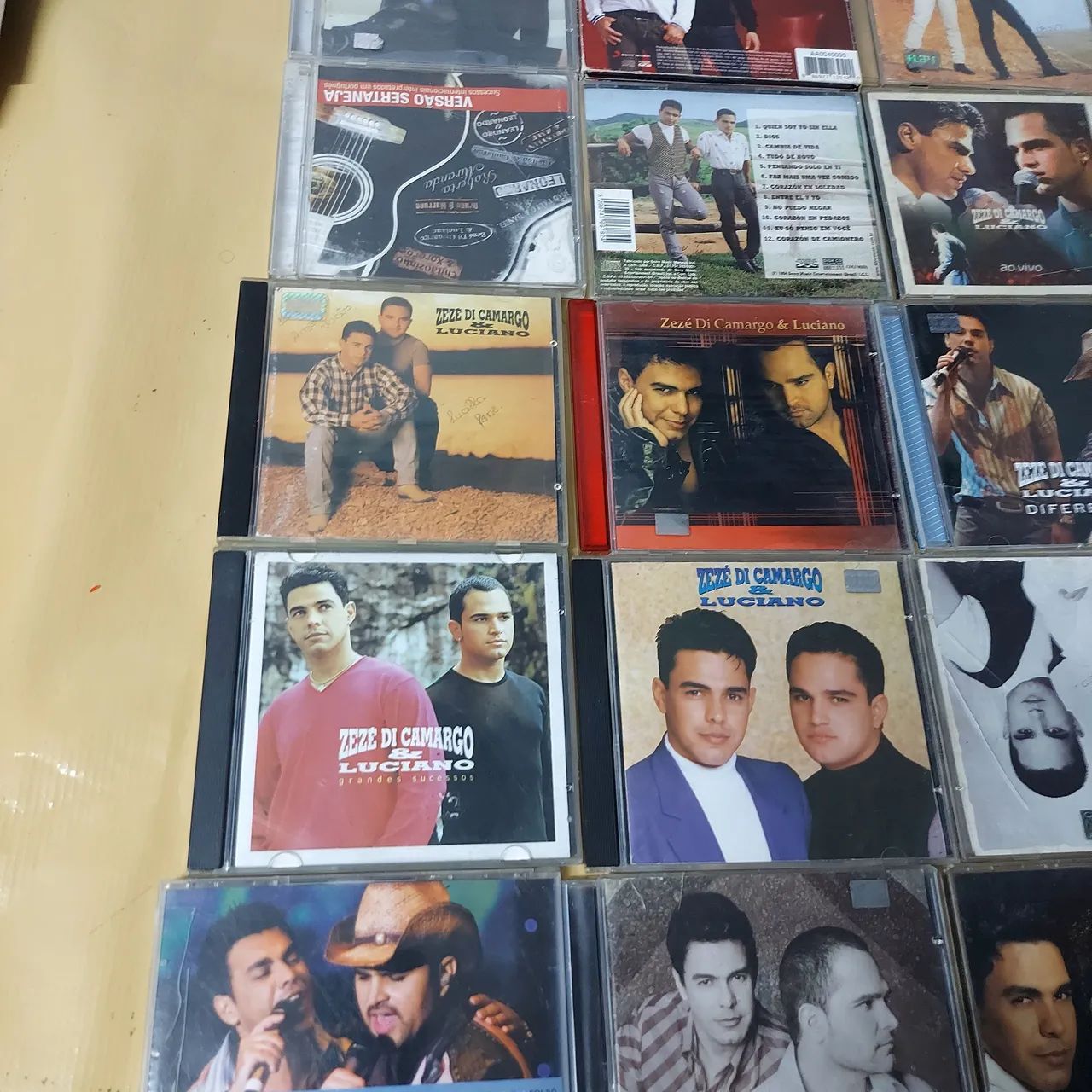 Coleção  de CDs de Zezé de Camargo e Luciano.  - Foto 2