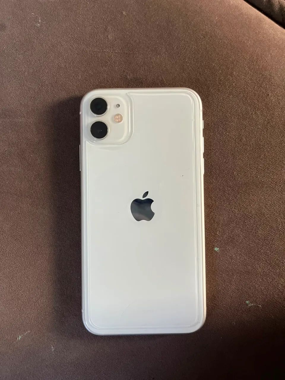 iPhone 11 - 64 GB