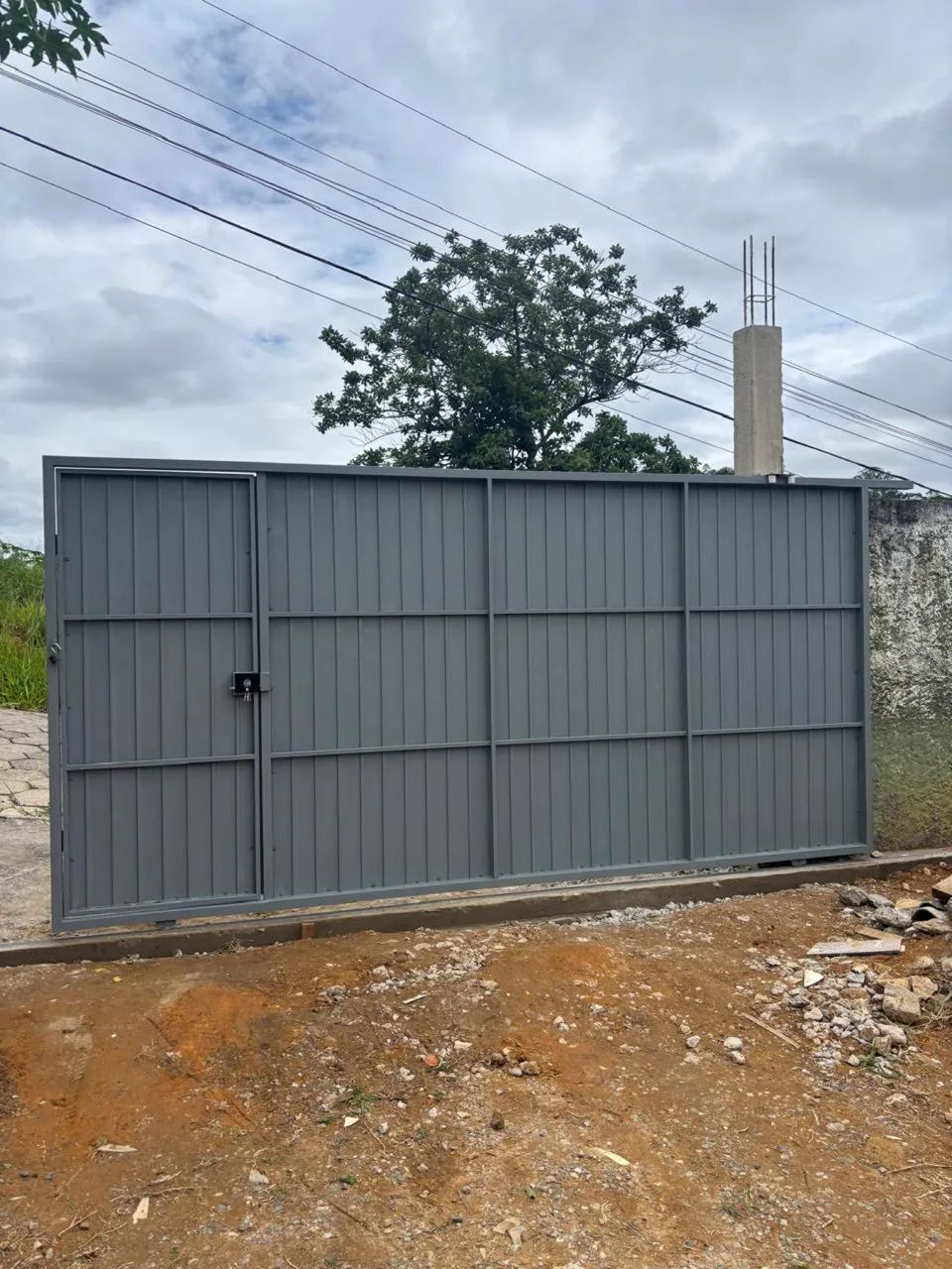 PORTÃO DESLIZANTE (DE CORRER) 422992040774215681
