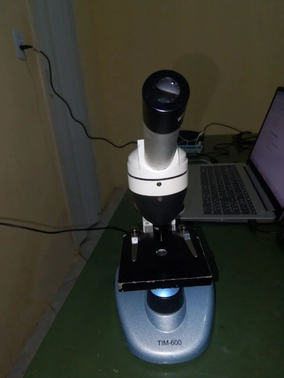 Microscópio TIM 600433925694811678721
