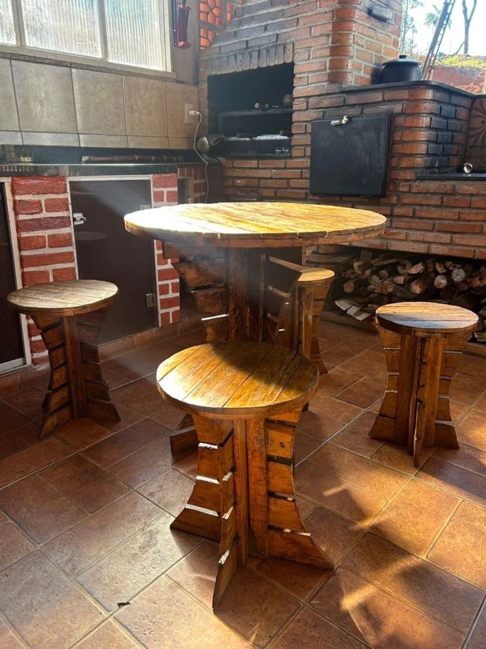 Mesa e bancos em madeira  - Foto 3
