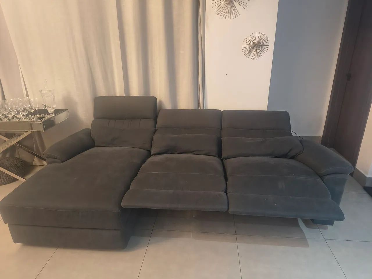 sofá modulado reclinável elétrico/motorizado com chaise e encosto de cabeça articulado - Foto 3