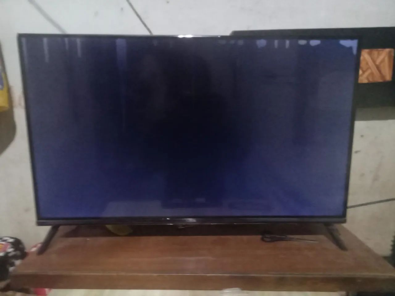 Vende-se Android TV 36 polegadas com defeito - Foto 3