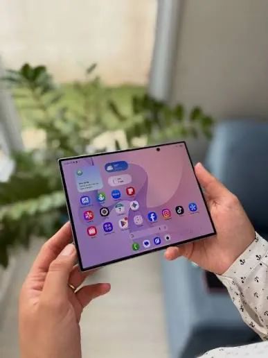 Samsung Galaxy Z Fold 8 - Branco 512Gb - Foto 2