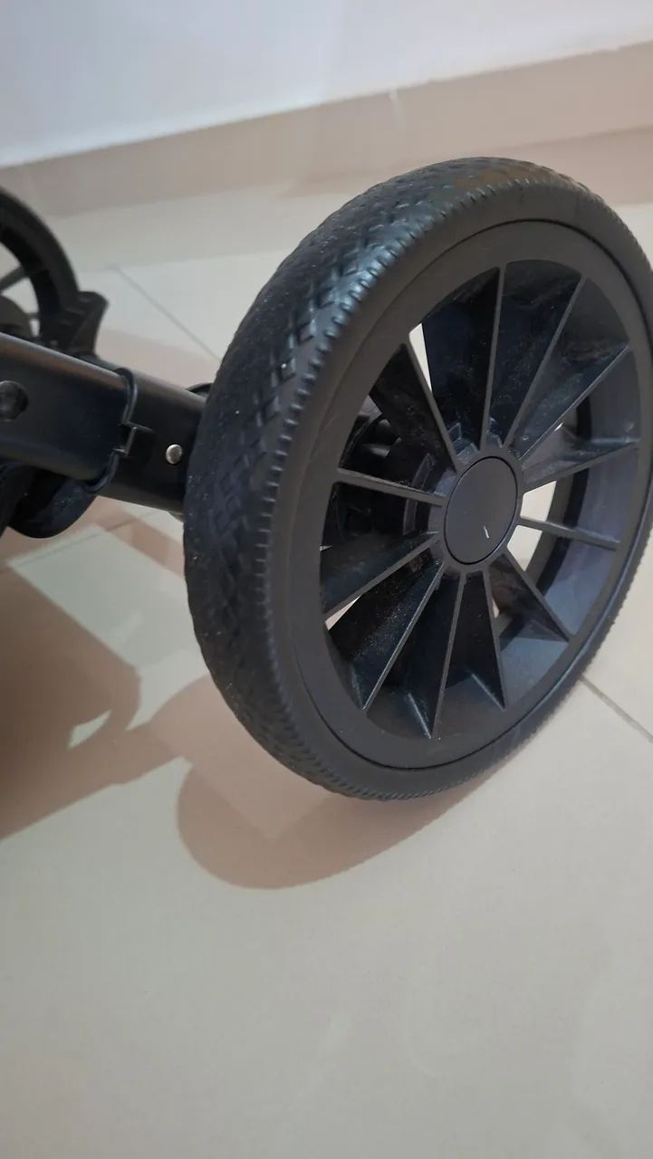 Carrinho de bebe vira mala - Foto 4
