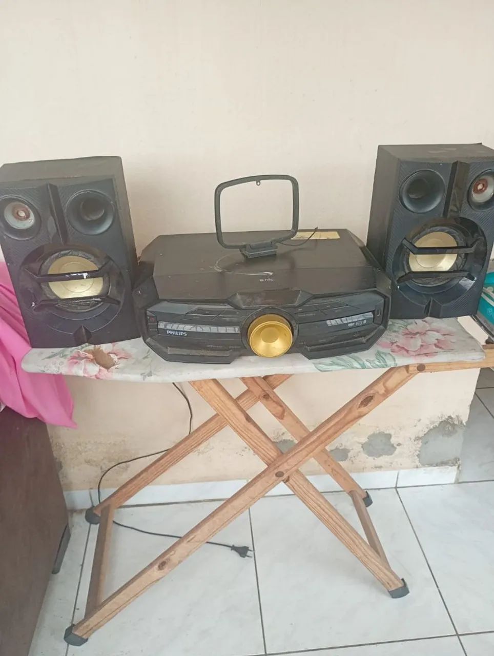 Vende-se Sofá em L e som Usados - Foto 5