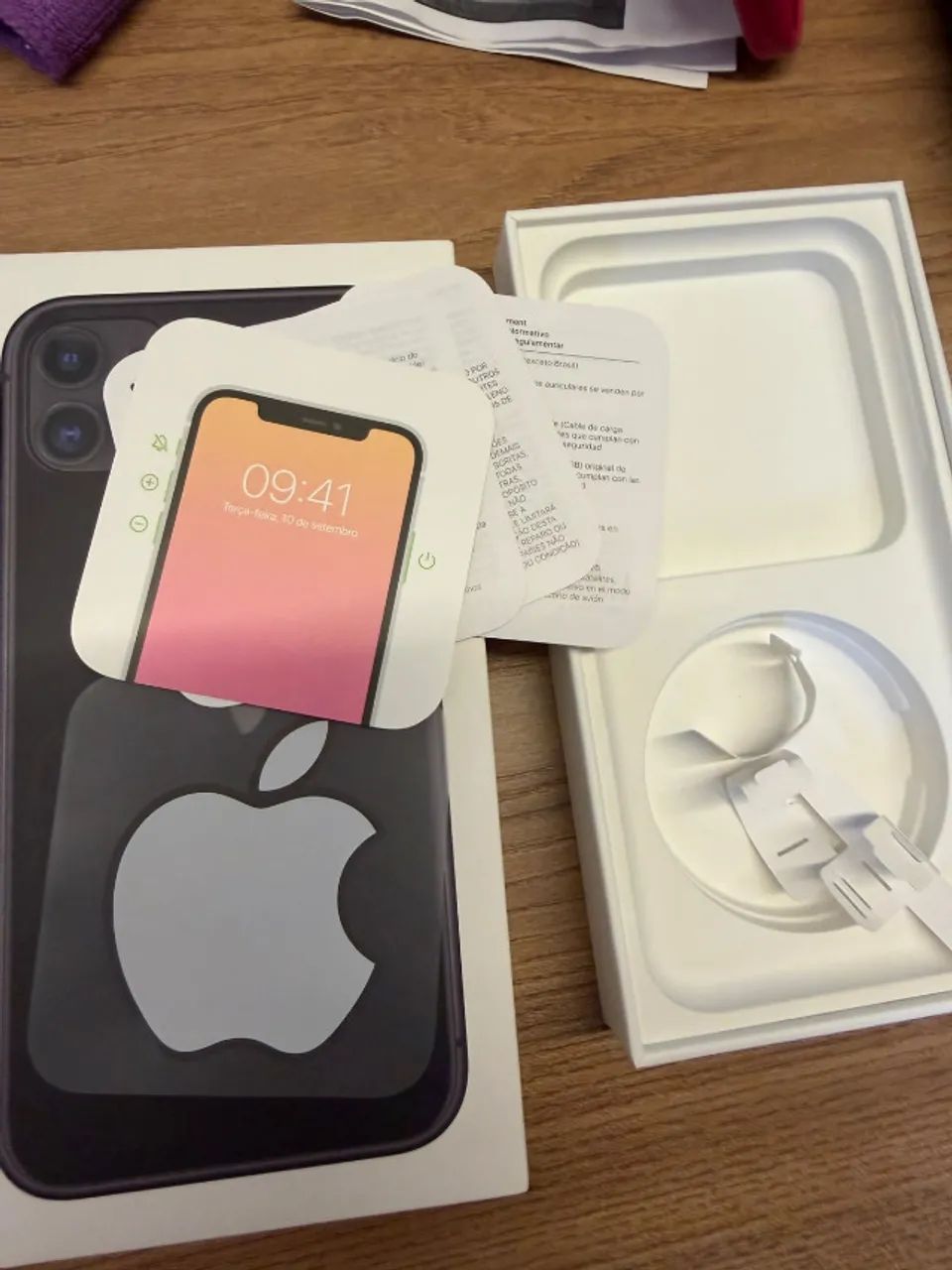 Iphone 11 - preto - 64 Gb - original - com caixa - Foto 4