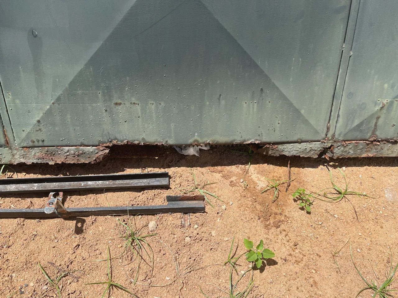 Vende-se portão de ferro usado  - Foto 2