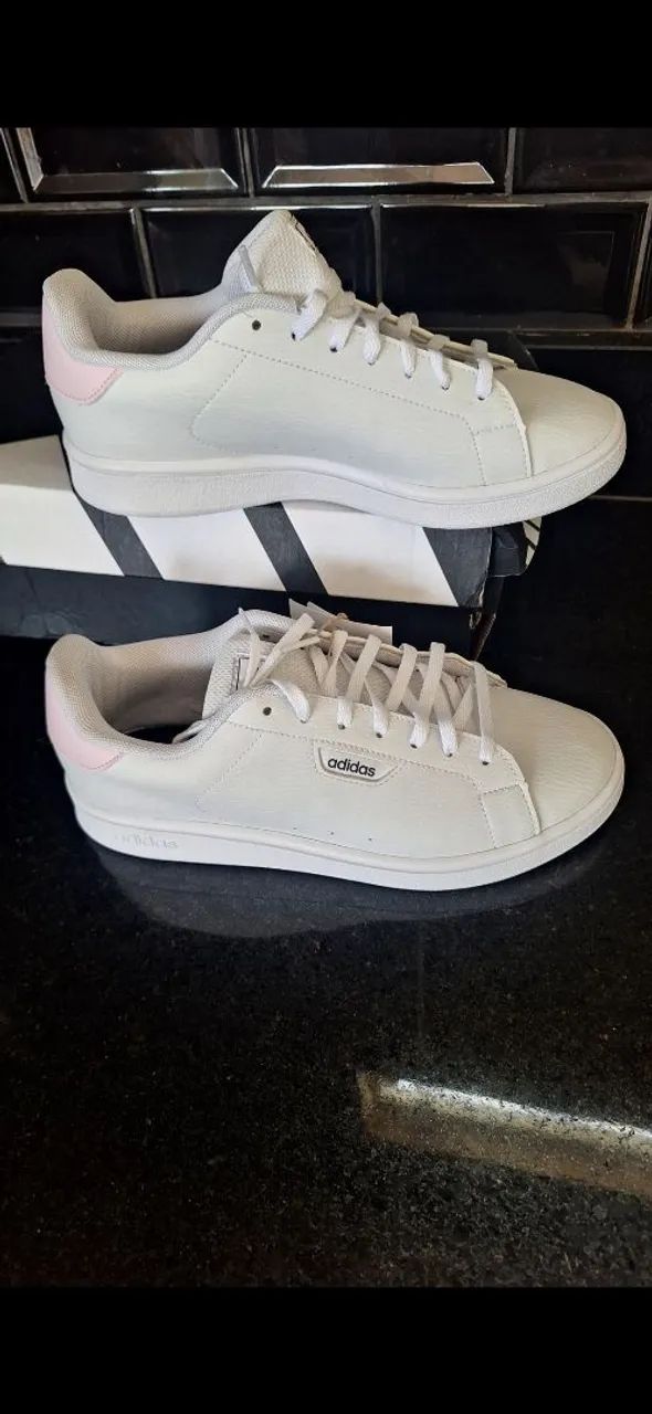 Tênis Adidas