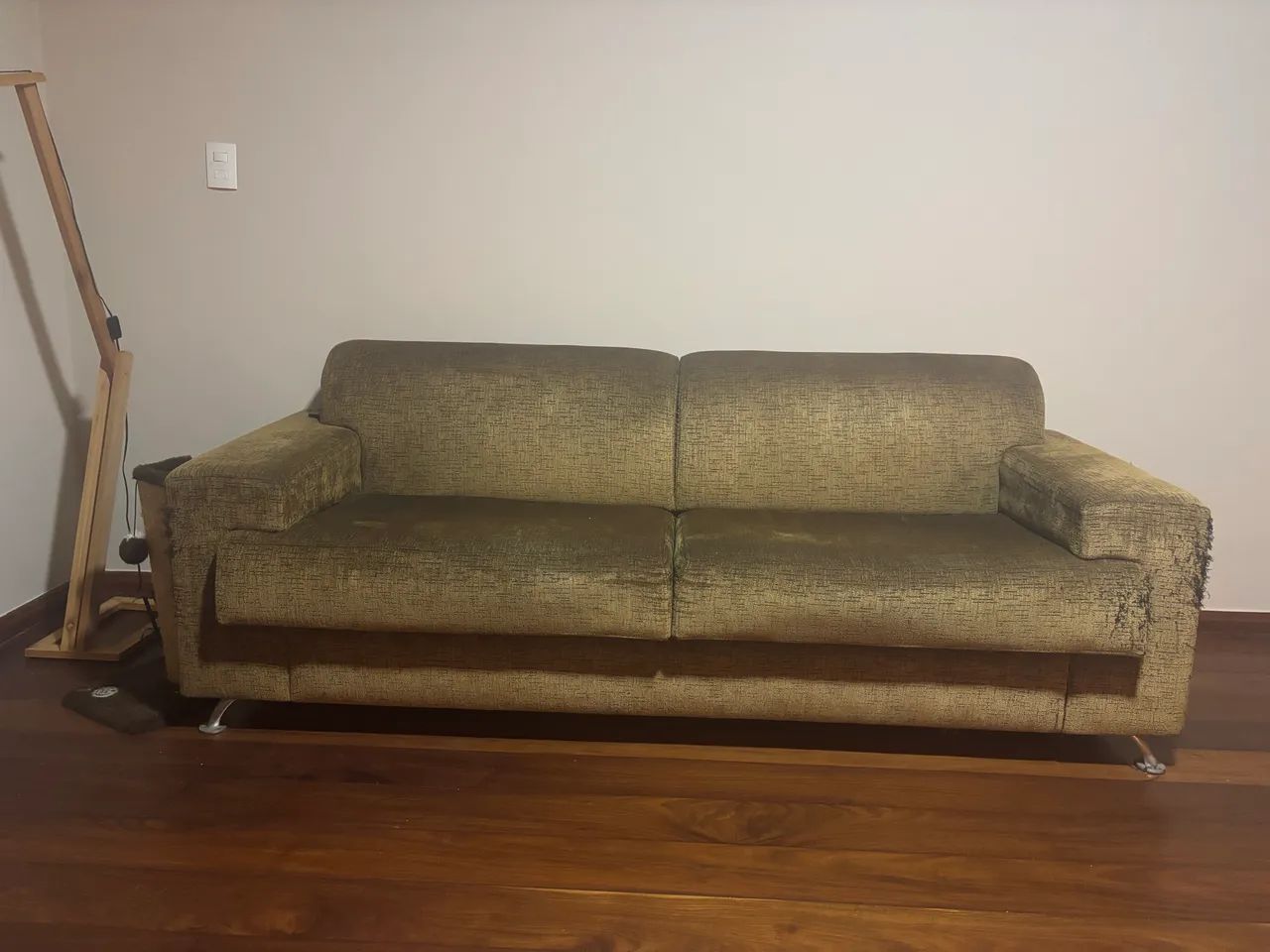 Sofá elegante 3 lugares  - Foto 3