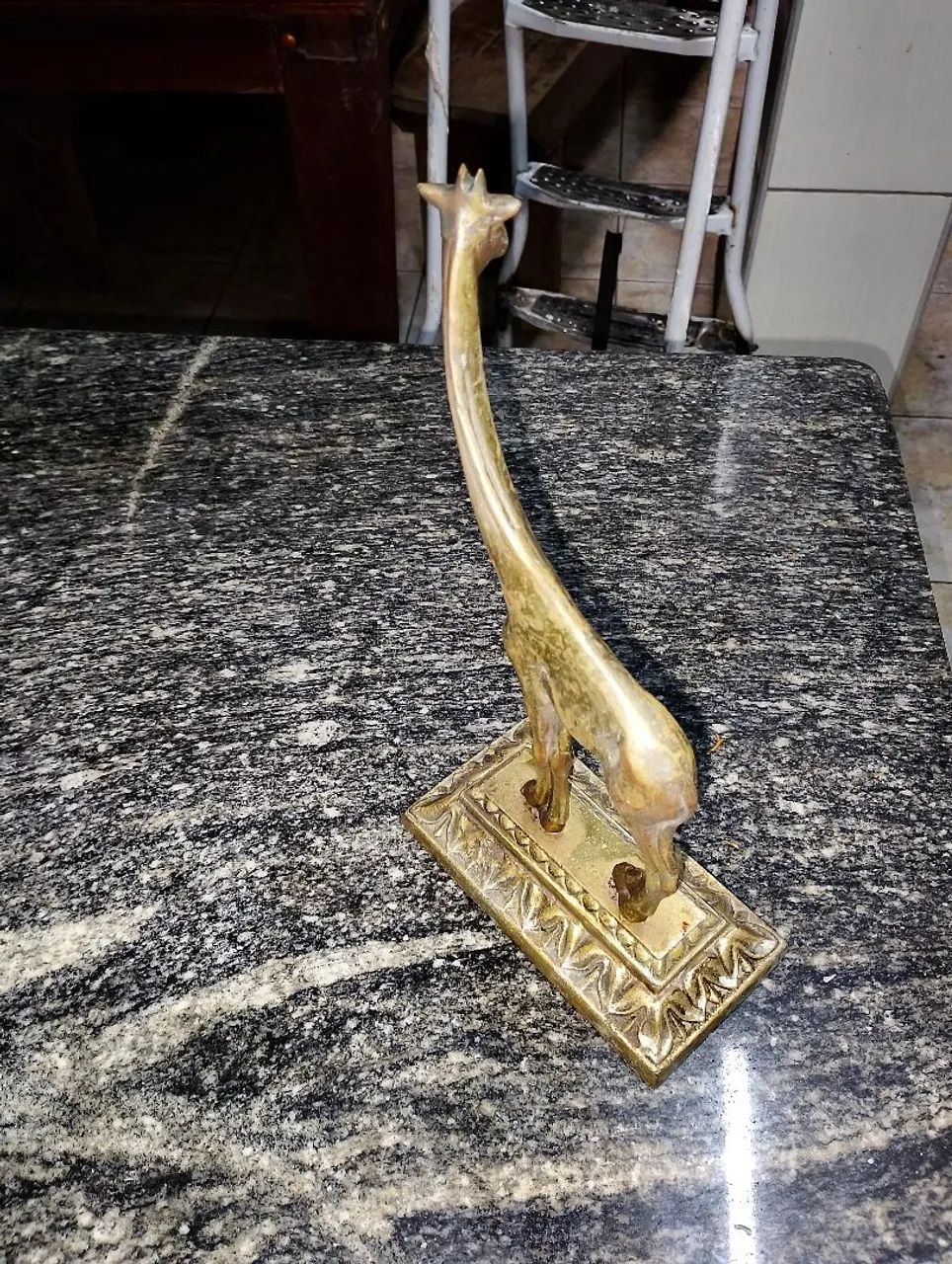 Girafa em bronze - Foto 4