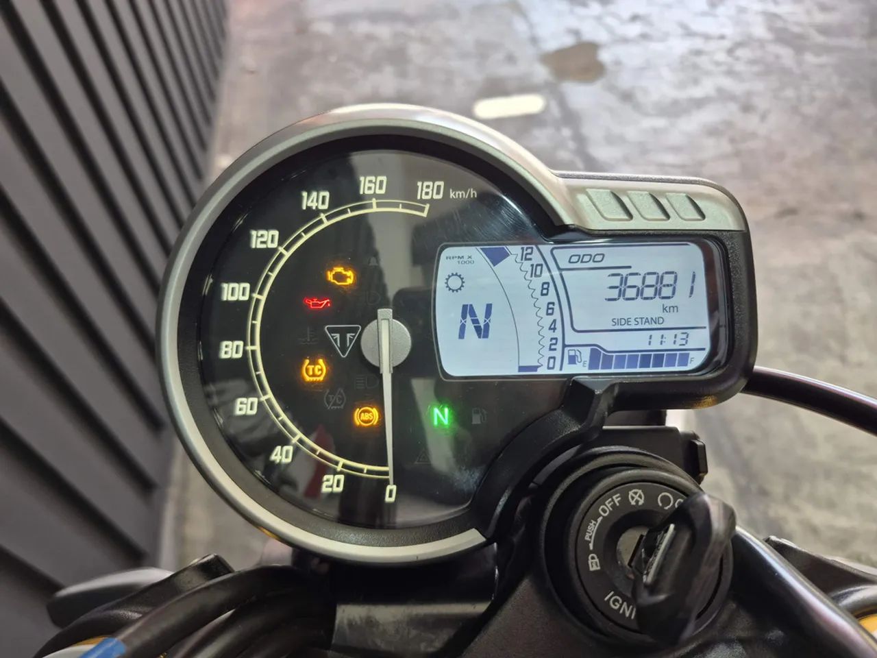 Triumph Speed 400 400 cc  - Foto 4