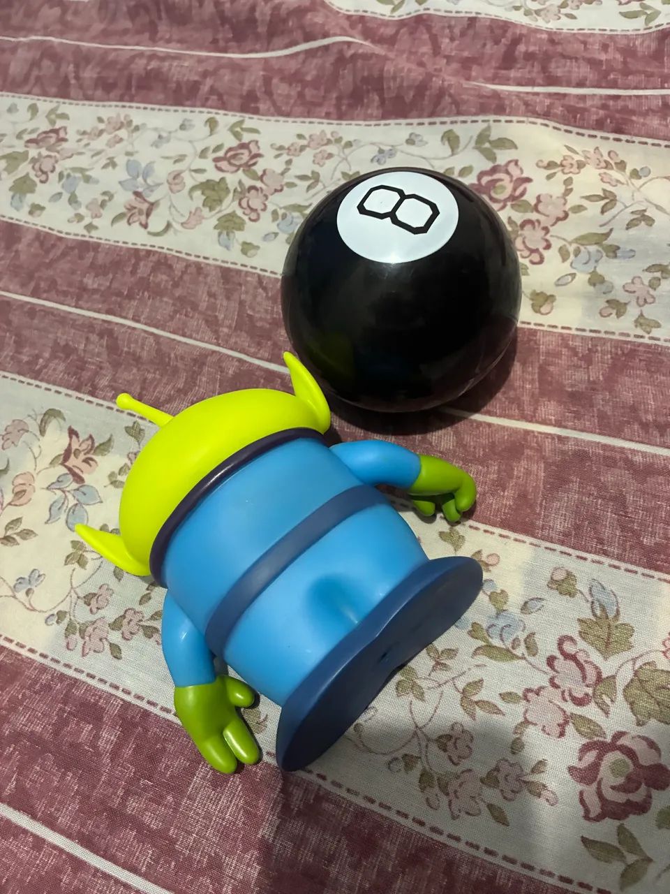 Toy Story bola 8 e alien - Foto 3
