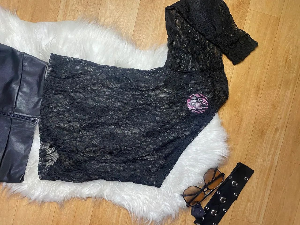 Blusas de renda preta  - Foto 2