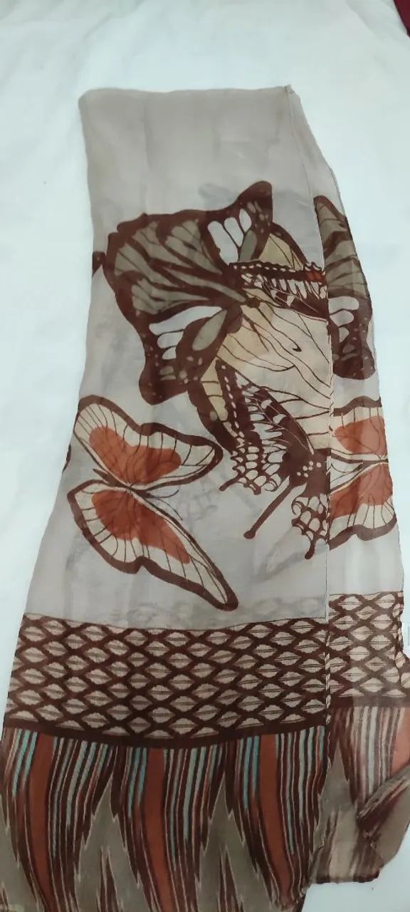 Echarpe Feminina 100% Viscose Estampa Borboletas - Foto 2