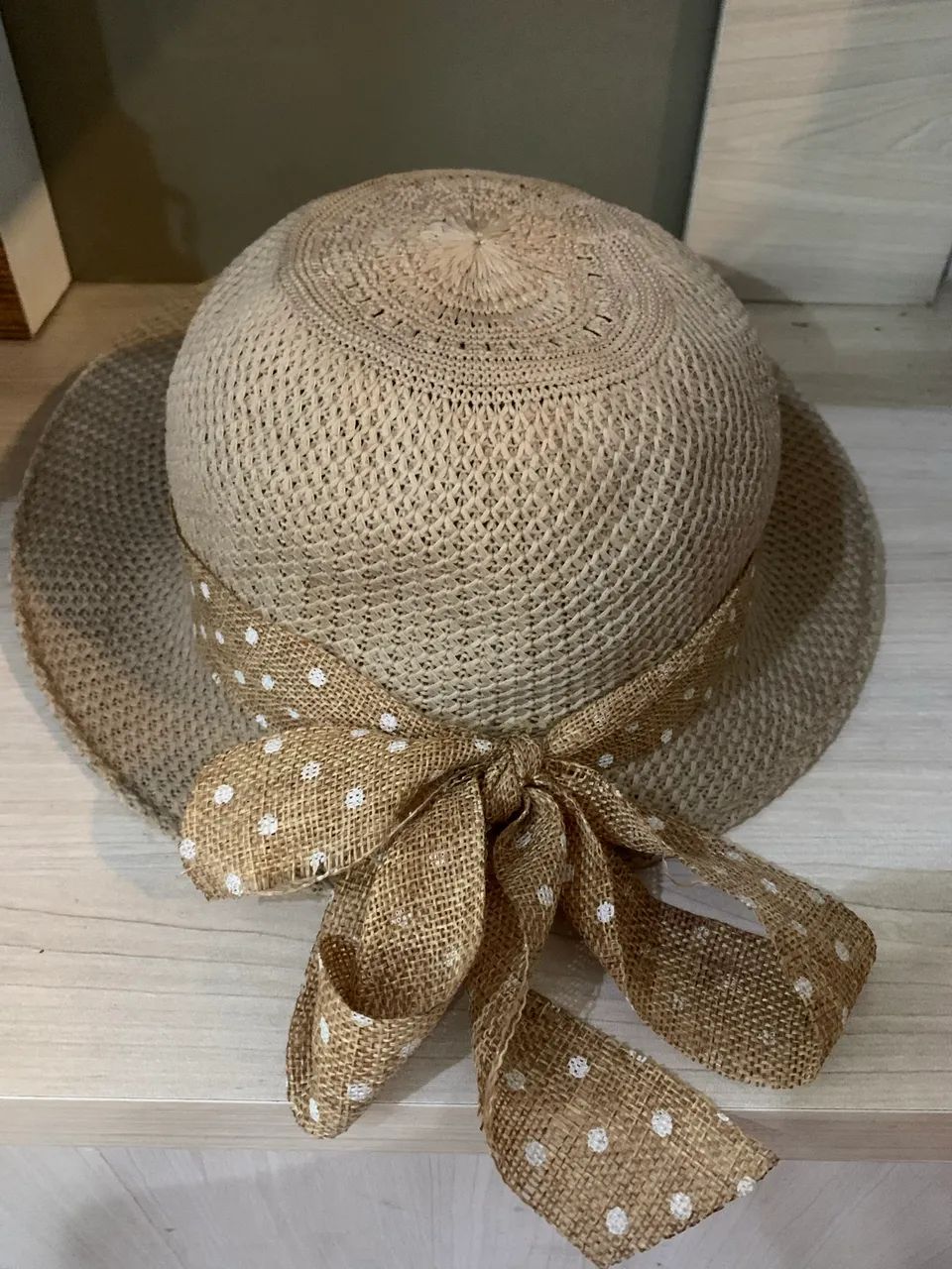Chapéu de Palha Feminino com Faixa Poá e Laço