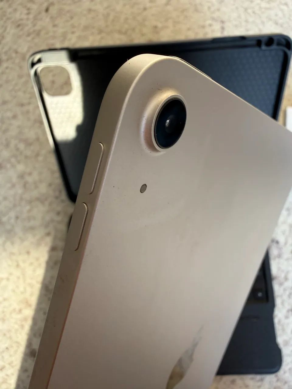 iPad Air 5 - M1 - Cinza - Apple Pencil 2 e Capa Teclado - Foto 4