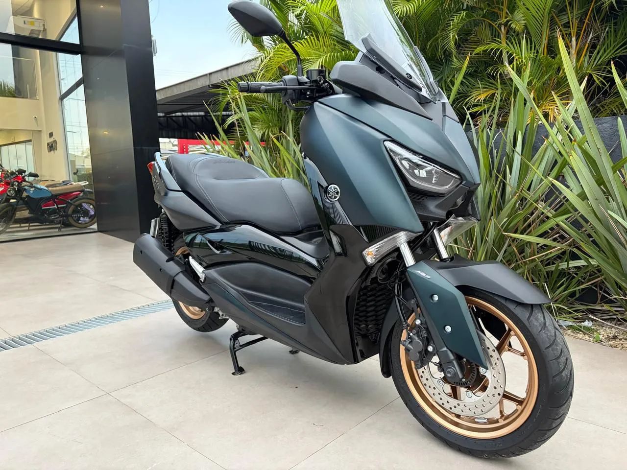 YAMAHA XMAX 250 24/24 - Foto 3
