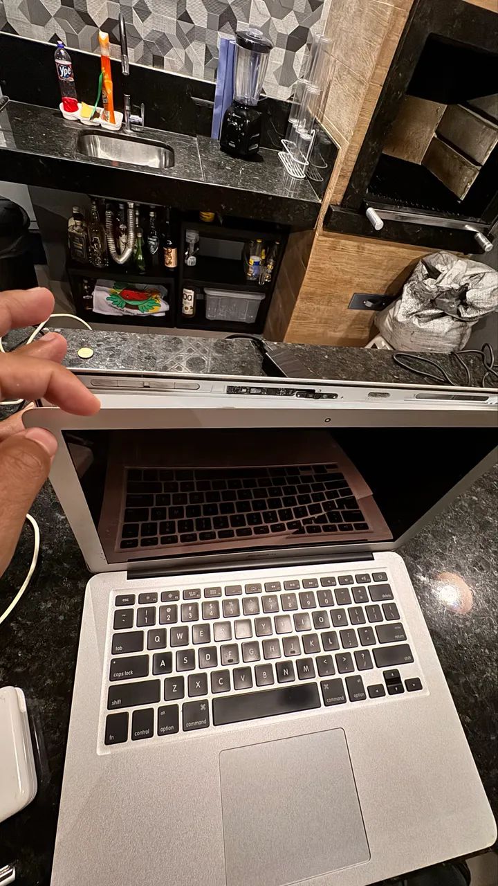 MacBook para retirada de peça 