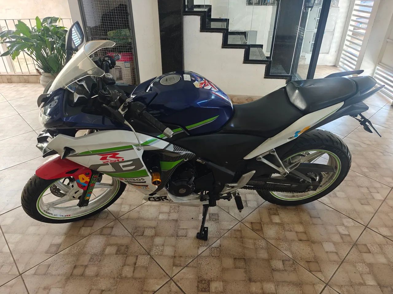 CBR 250R - Foto 3