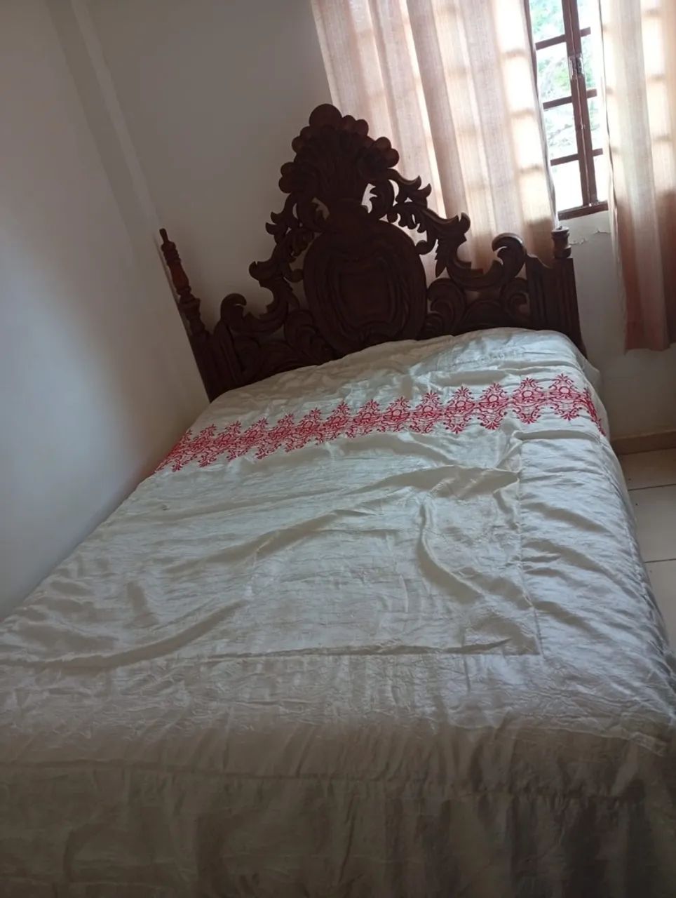 Cama casal madeira maciça e colchão  - Foto 2