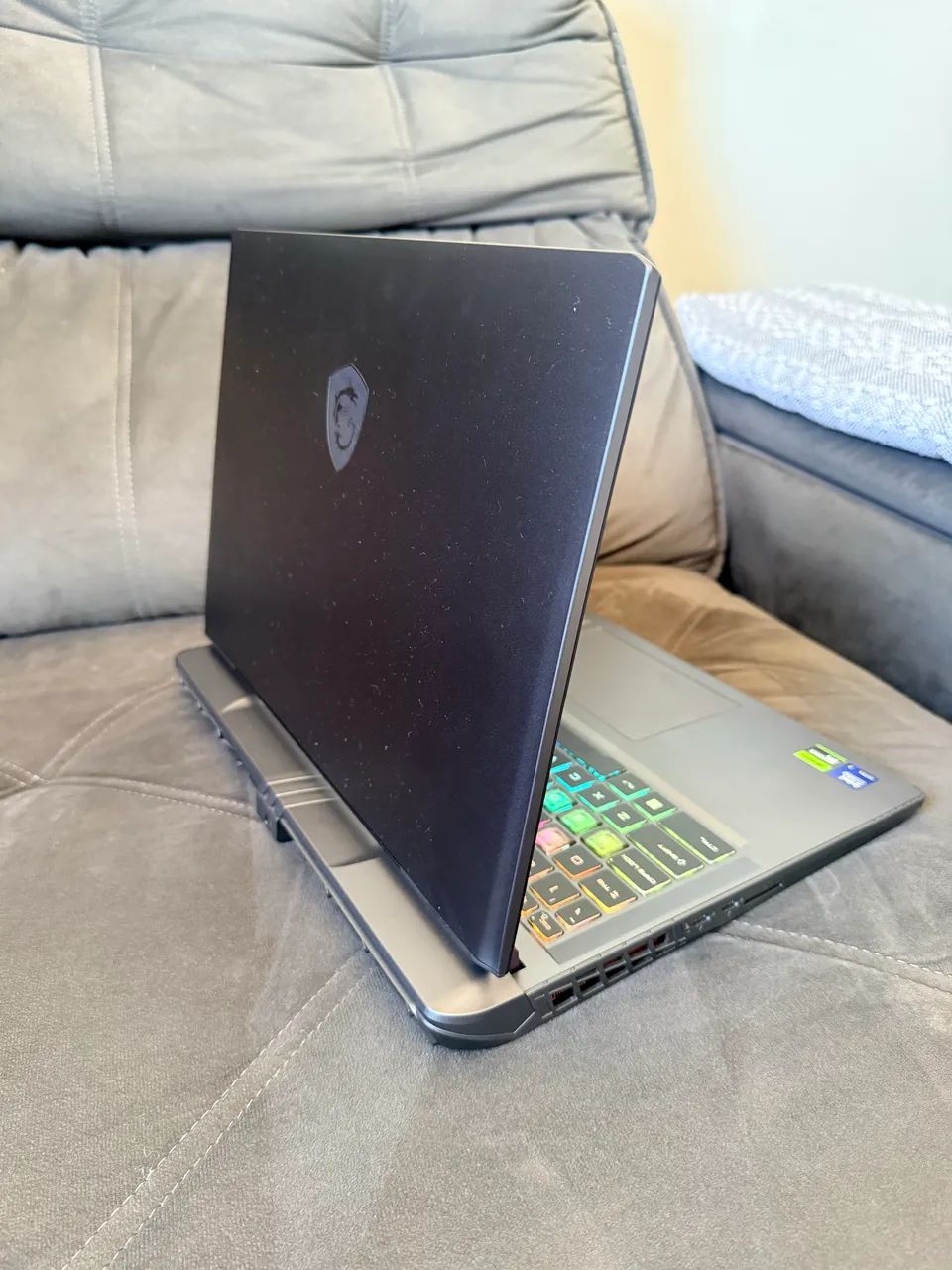 NOTEBOOK MSI VECTOR ULTRA 7 + 5070Ti  - Foto 2