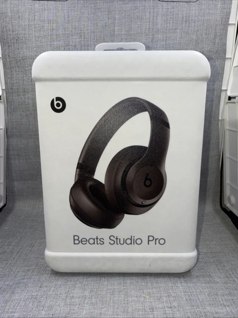 Beats Studio Pro Fone de Ouvido com cancelamento de ruído