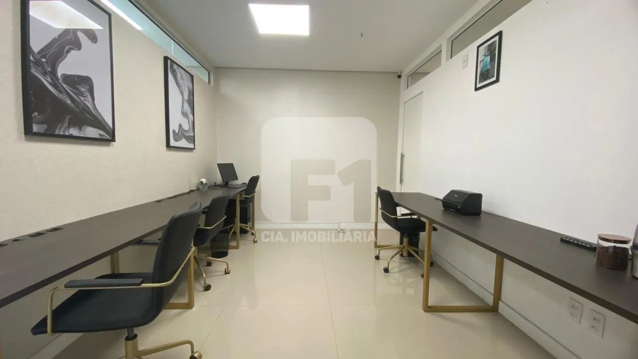 Sala Comercial Mobiliada à venda na SC-401