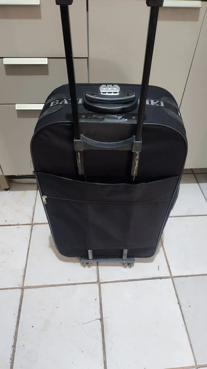 Mala de viagem com rodinhas e cadeado..  - Foto 3