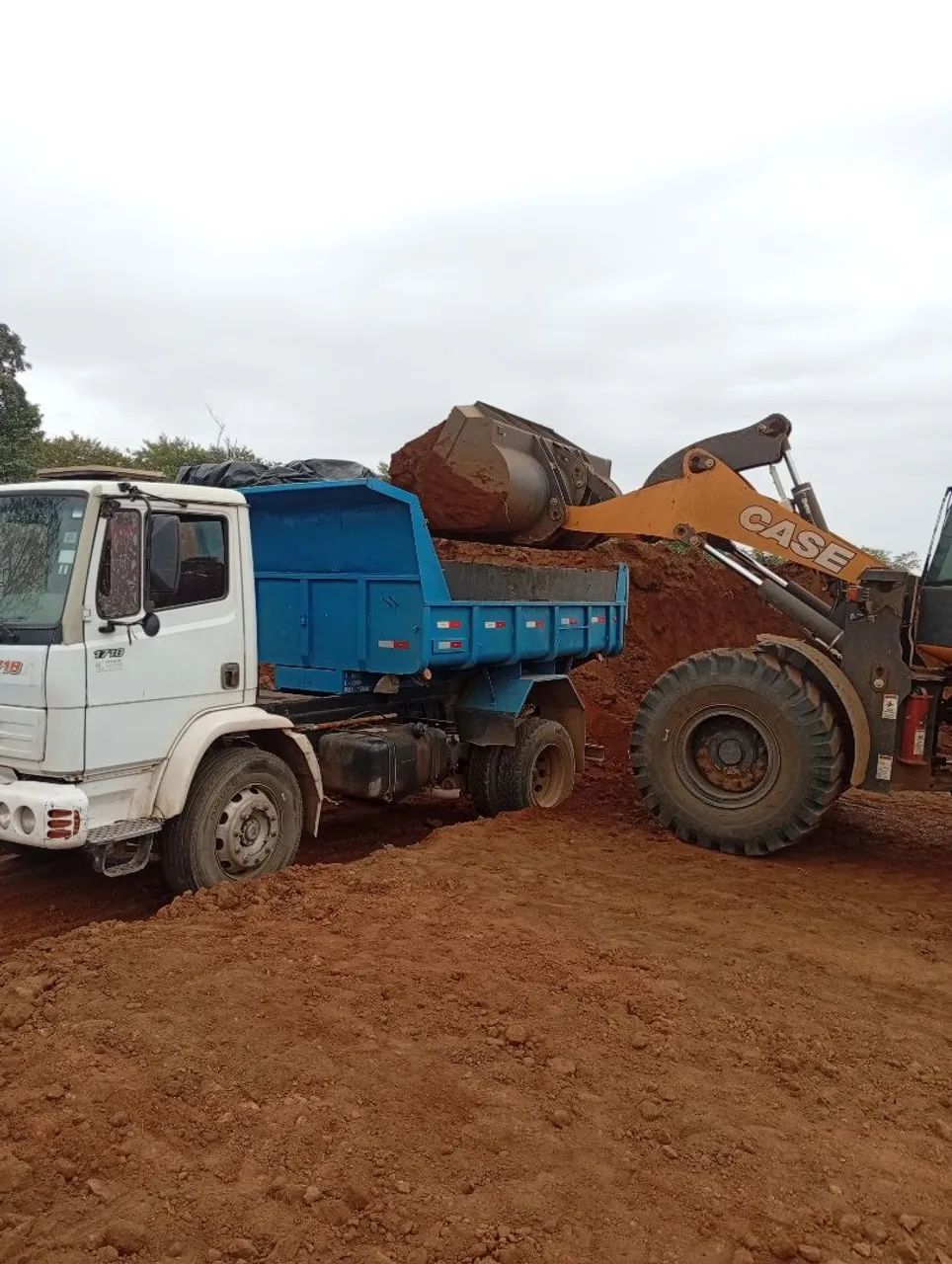 aluguel de Bobcat aterro desaterro  - Foto 4