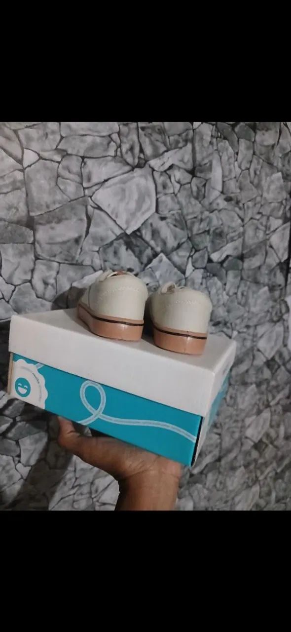 Tênis pimpolho e sandália  - Foto 2