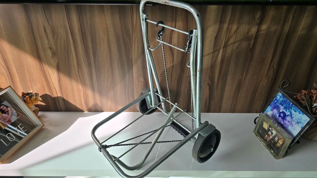 Carrinho de Ferro Carregador