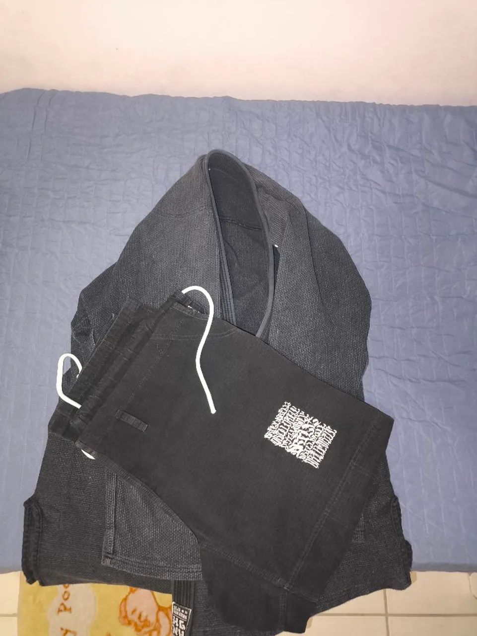 Kimono  Jiu-Jitsu preto- Ótimo Estado - R$ 170 - Foto 2