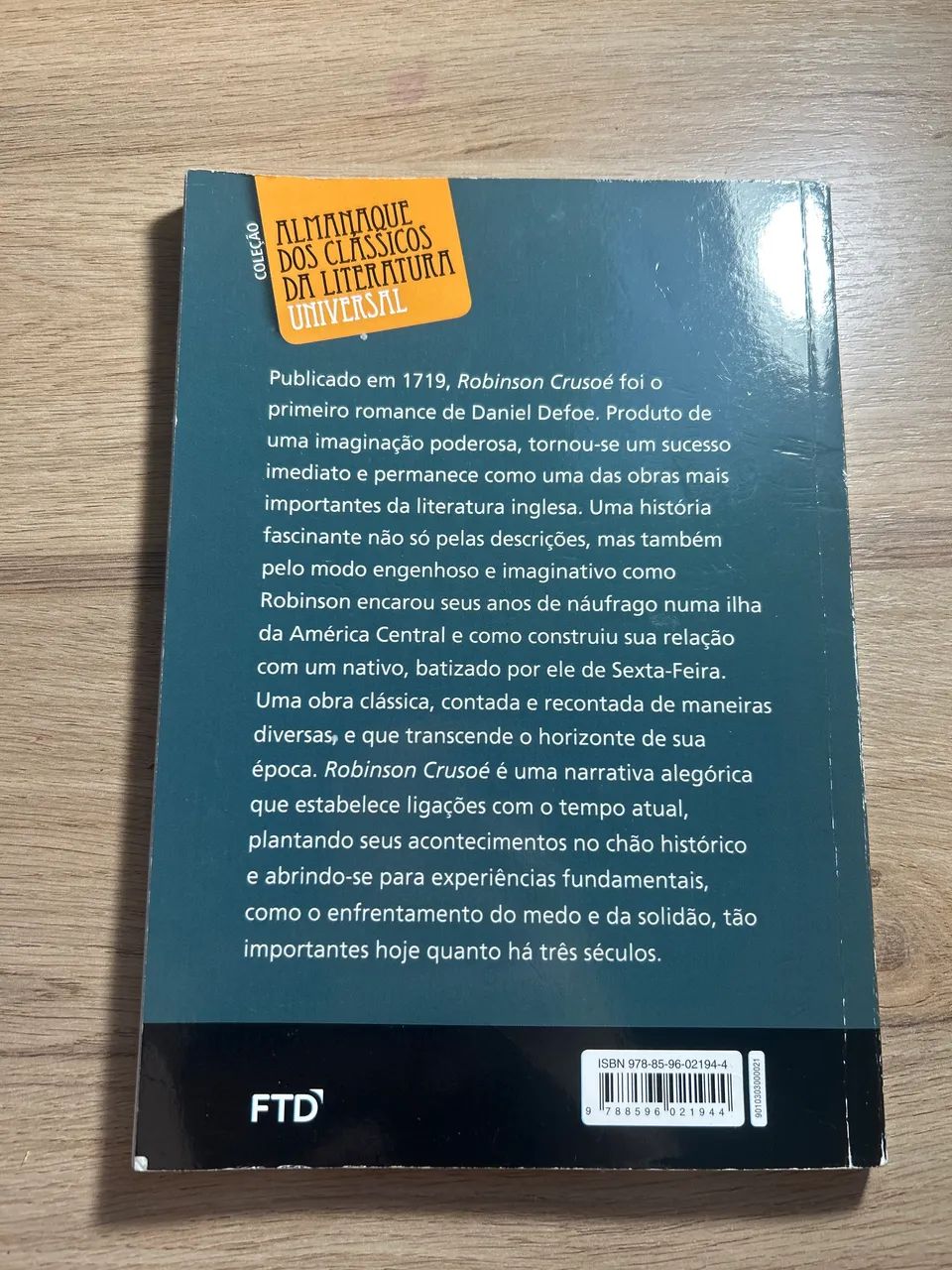 Livro Robinson Crusoé - Foto 2