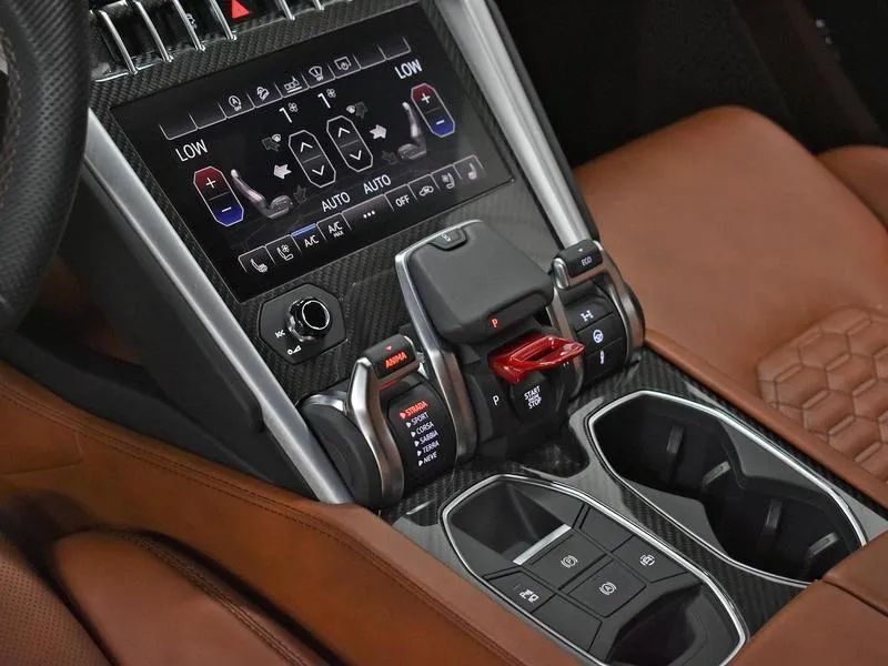 Lamborghini Urus Lp-650-4, foto 15 de 18